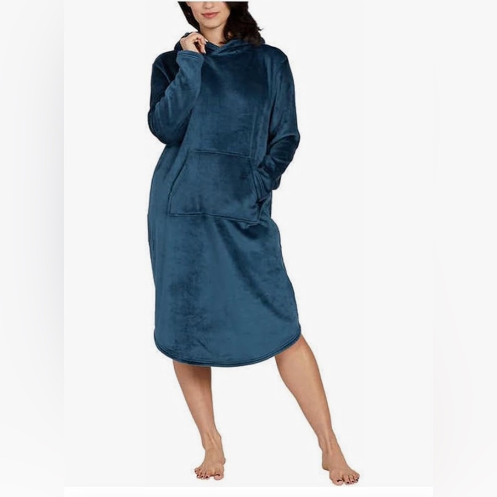 NWT! Super comfy plush hooded loungewear size S/M